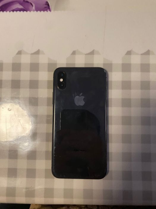 Продам айфон хр.