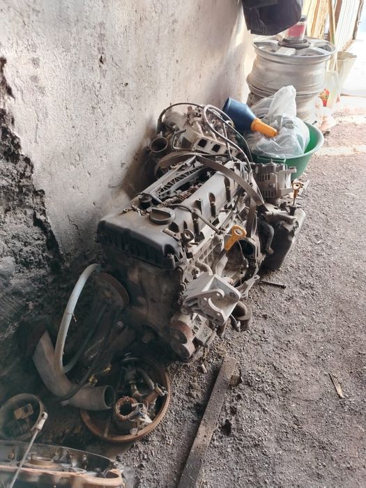 Продам мотор Хендай саната 2008года