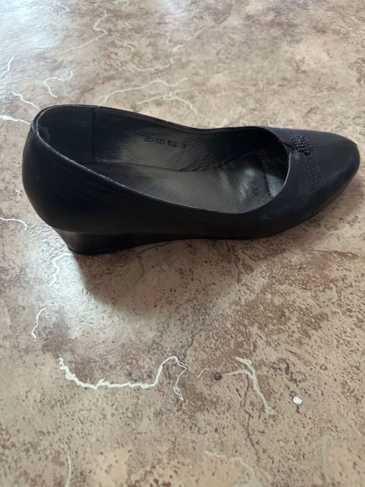 Продам обувь 39,40