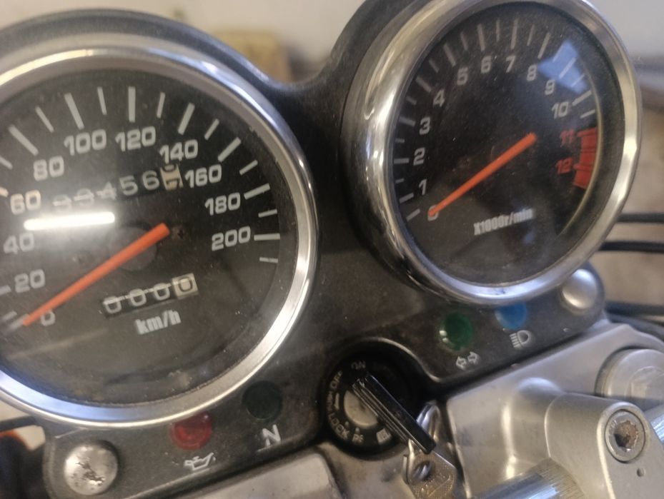 Vând motor Suzuki GS 500e/f