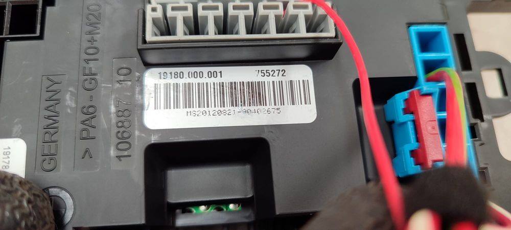 MODUL BCM / CONFORT BMW 1 SERIES 116D 2011–2015 COD OEM 6114926111103 / 926111103 / 755613 (5E2)
