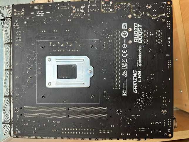 MB H110M-A PRO M2 +CPU 7400 3 GHz + Fan BOX
