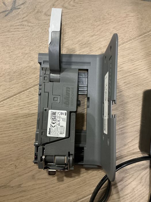 Blum servo-drive Z10A3000 push electric