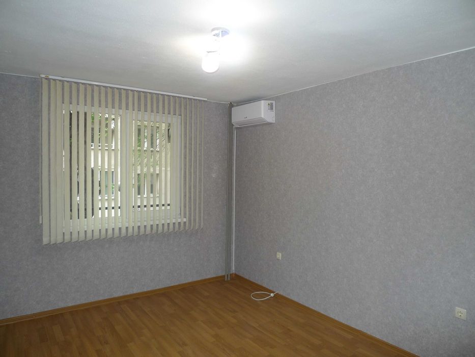 Дава се под наем Тристаен апартамент в София, Банишора - 650 кв.м за 648.21 € - Снимка #4