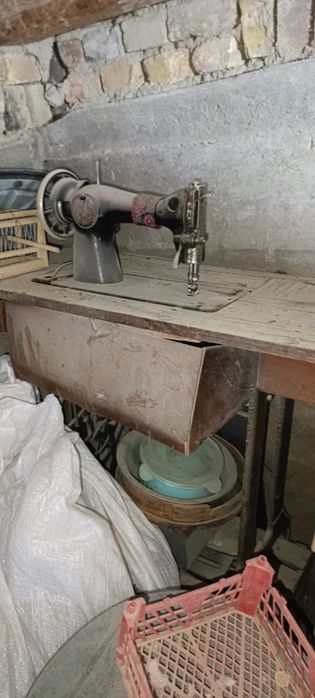 Тикув машинаси ишлайди Наманган Шахрида