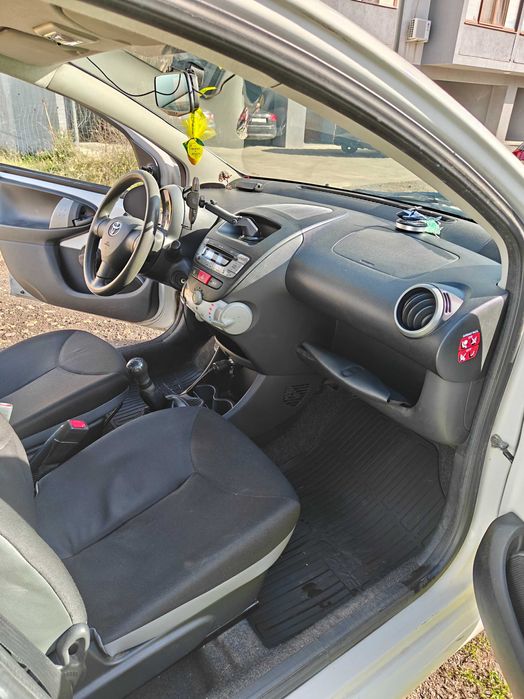 Toyota Aygo berlina 5 uși an 2012
