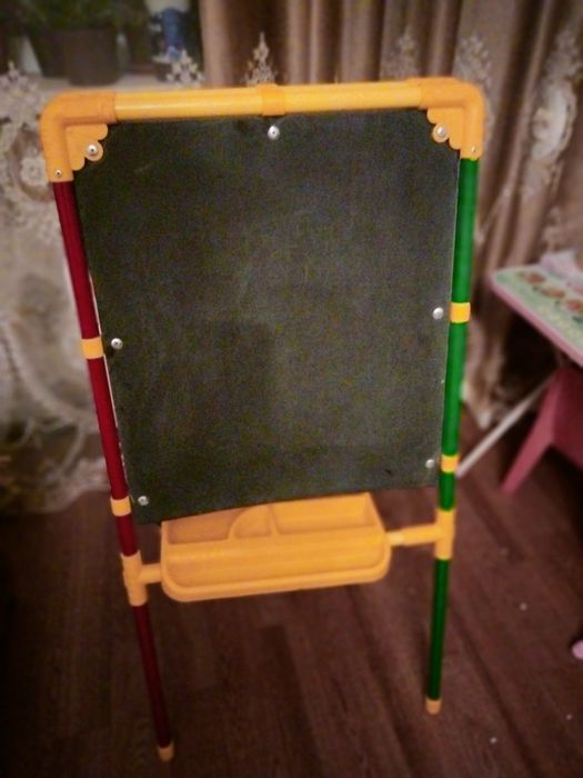 Продаю  доску-мольберт