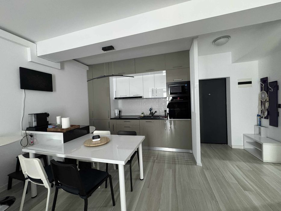 Apartament 2 camere mamaia nord prima linie la mare