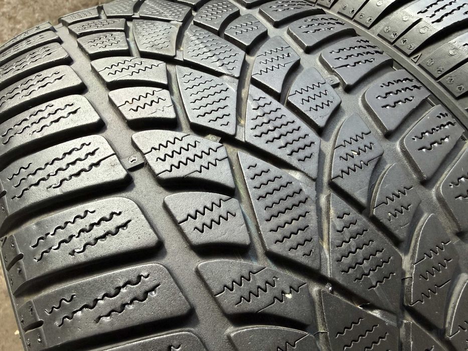 2x Anvelope iarna 245/45 r19 runflat - Dunlop  Sp Winter Sport 3D stel