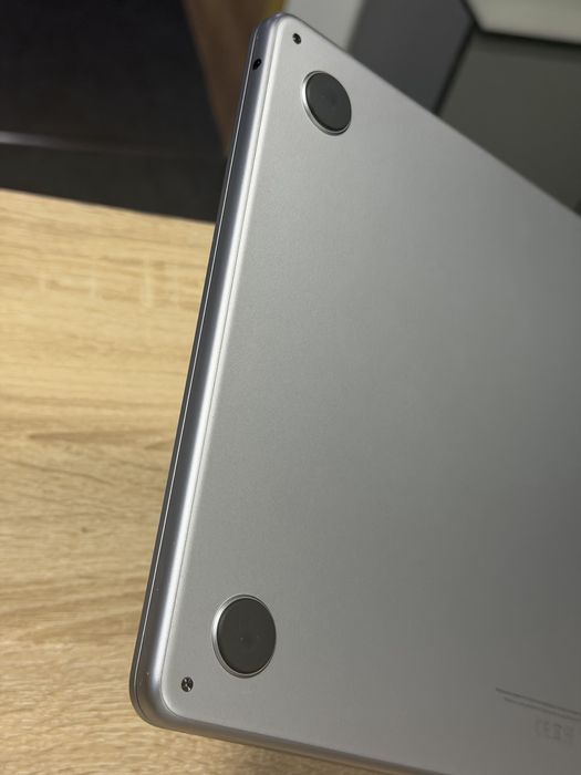 MacBook Air 13.6 M2 8/256