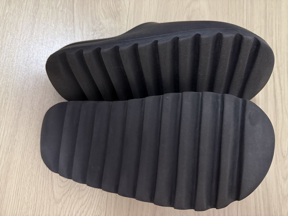 Adidas Yeezy Slides