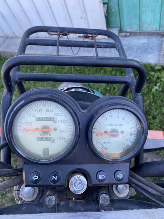 Мотоцикл 200 кубов продам.