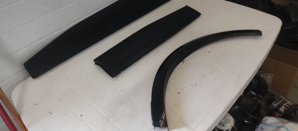 Bandou, bandouri stânga față , spate și aripa spate Renault Megane e-t