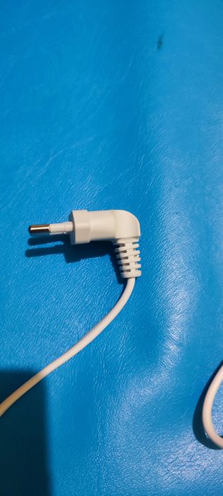 Сетевой шнур,провод,кабель питания угловой.