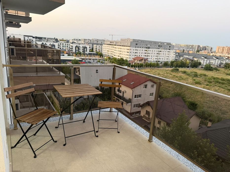 Închiriez garsonieră în Hils Titanium