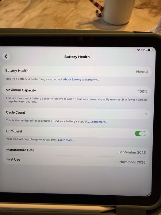 Vand iPad 11 128gb NOU silver