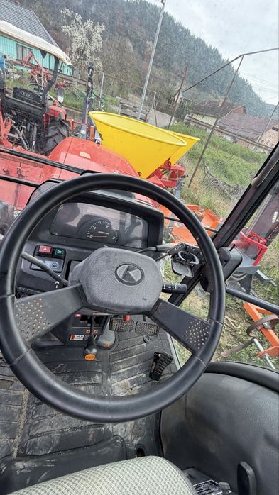 Tractoare Japoneze Kubota Kingwel – tractor japonez cu cabina