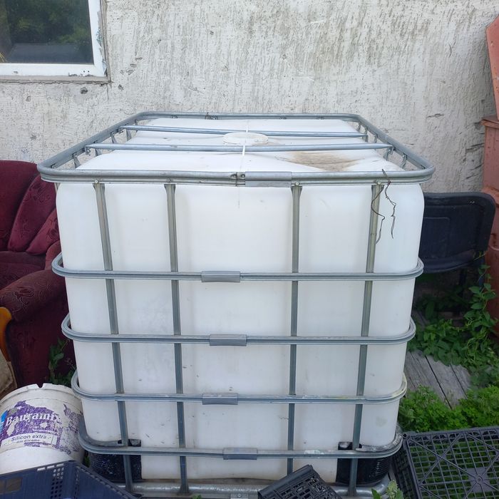 Емкость для воды