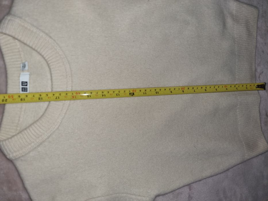 Pulover moale de lână Uniqlo