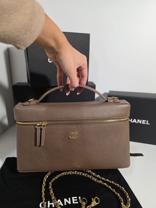 Налична чанта Chanel Lunch Box 26c