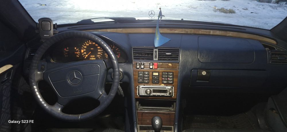 Mercedes w202. 2.2 МКПП