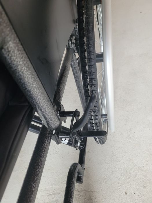 Инвалидная коляска