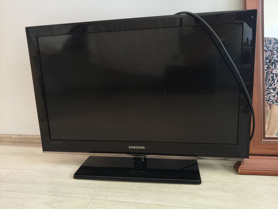 Телевизор Samsung 80cm