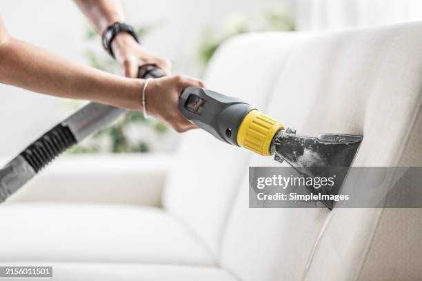 Servicii curatenie profesionala domiciliu, case si birouri︱NOVACLEAN