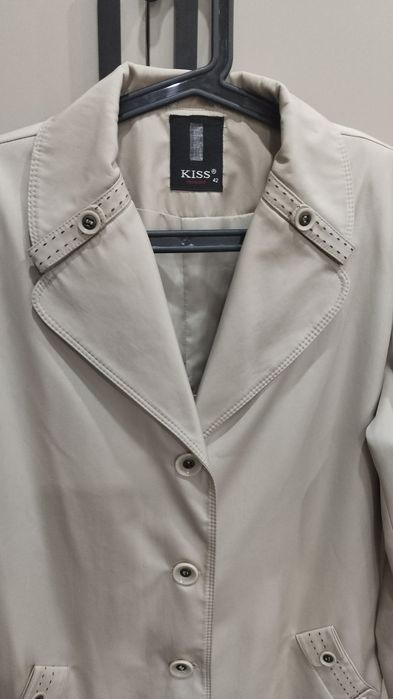 Продам плащ женский недорого