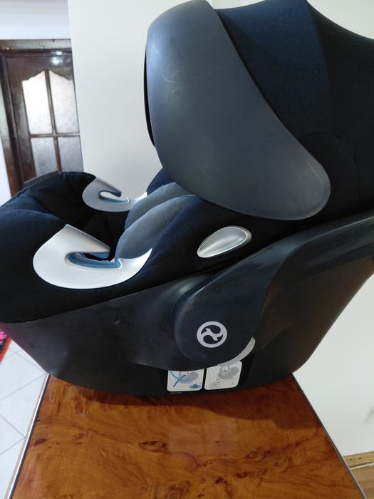 Vând scoică auto Cybex