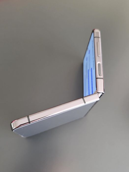 Galaxy Z Flip5 2024г.