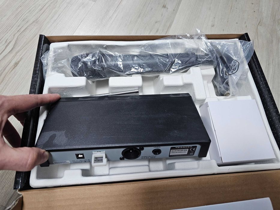 Sistem audio - amplificator, microfon, 3x boxe tavan