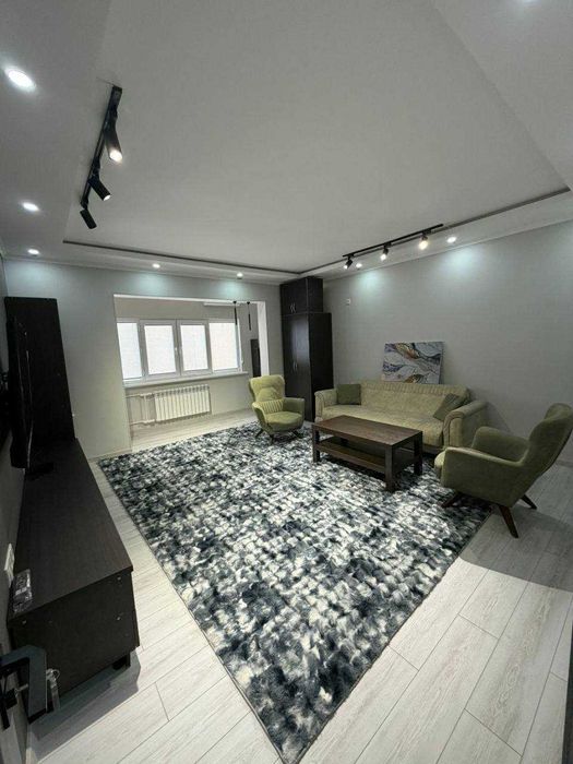 Продаётся квартира на Чехова 2 комнатная Отдельный вход, 60 школа