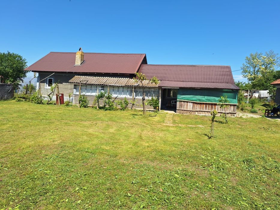 Casă de vânzare în Ciorani, Prahova – teren peste 1.000 mp