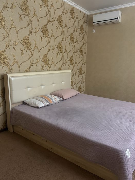 Двухспальная кровать