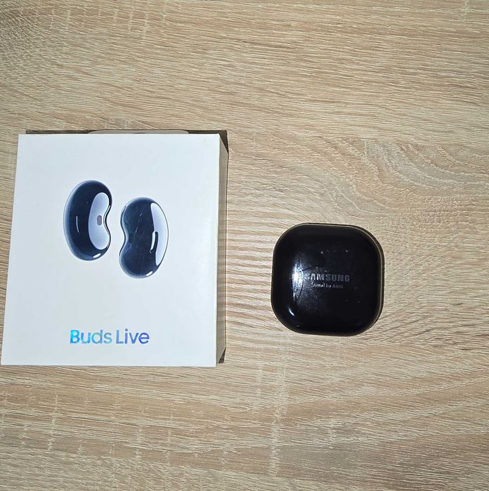 Наушники Samsung Galaxy Buds Live черный