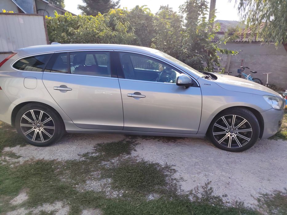 VOLVO V60 2013 — imagine 2