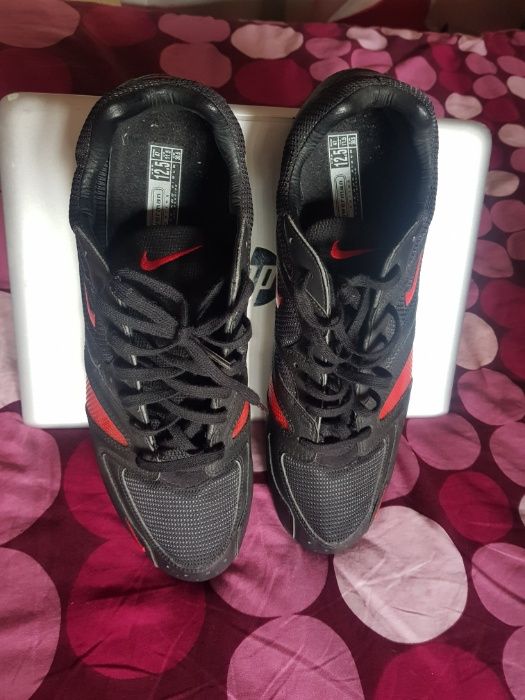 incaltaminte Nike sprint pista/ săritura cu prajina marime 42.5