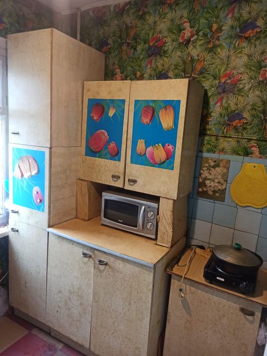 Отдам бесплатно кухонный гарнитур на дрова