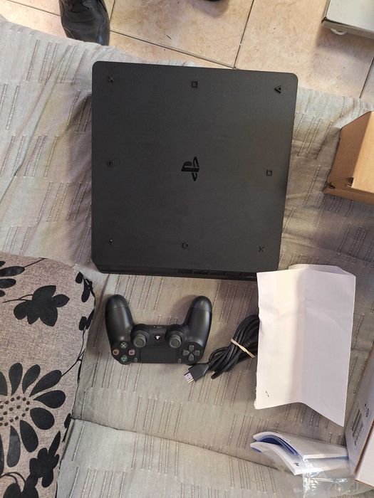 Play Station 4