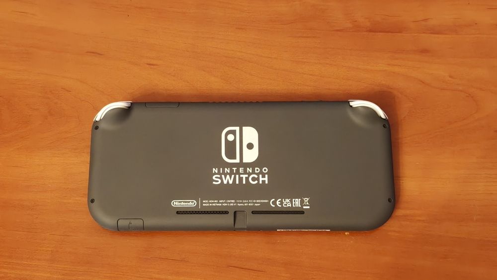 Игровая консоль Nintendo Switch Lite