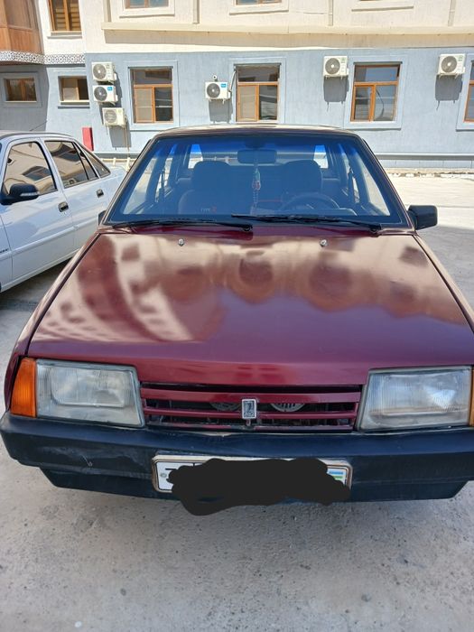 Лада 99 на ходу в хорошем состоянии