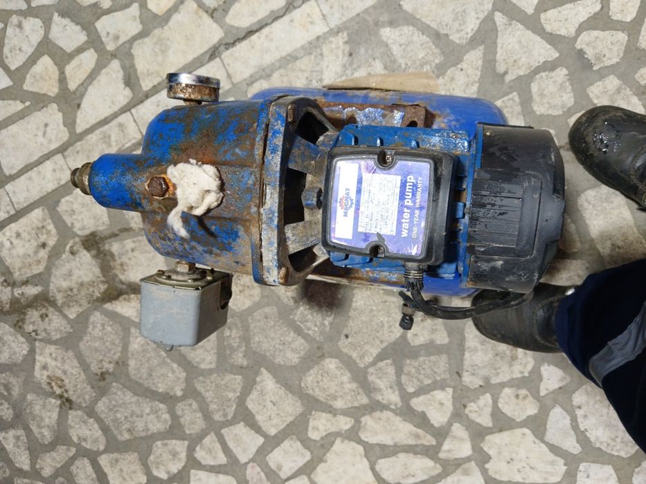 Насос водяной электрический