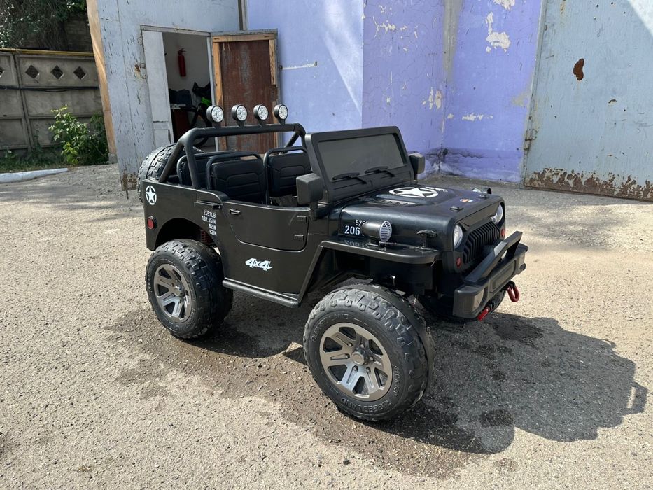 Детская электромашина на пульту