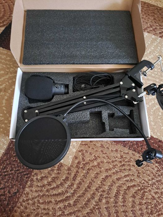 Продам Микрофон Fifine T669