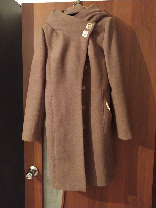 Пальто демисезонное 48