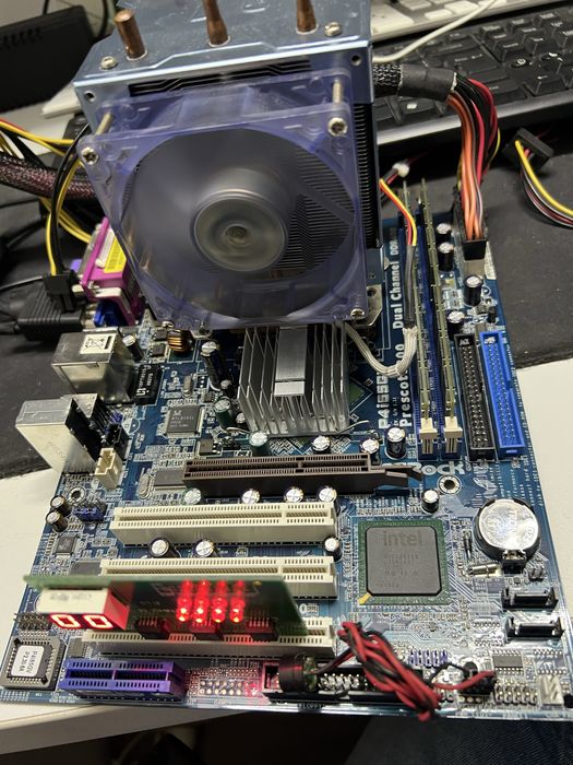Placă de bază ASRock P4i65GV + Pentium 4 3.2 GHz