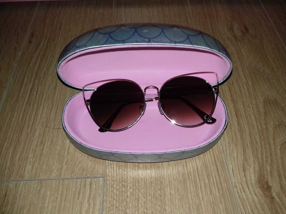 Слънчеви очила с метална рамка котешко око + калъф за слънчеви очила