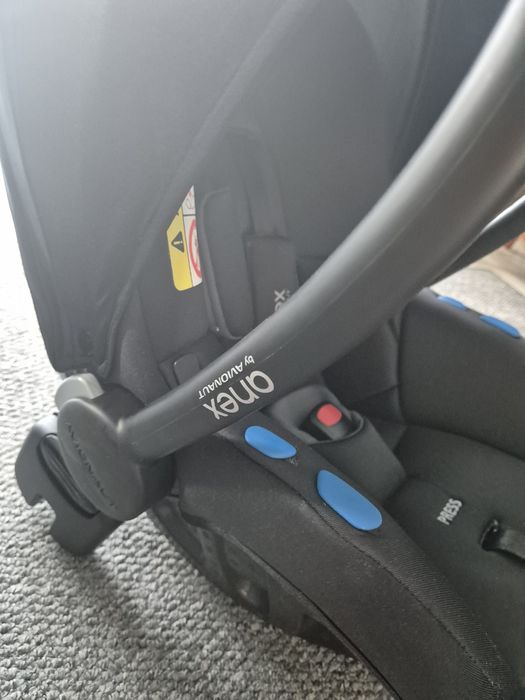 Scoica Anex avionaut + isofix si adaptori inclusi.