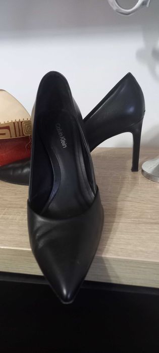 Pantofi din piele Calvin Klein, mărimea 39